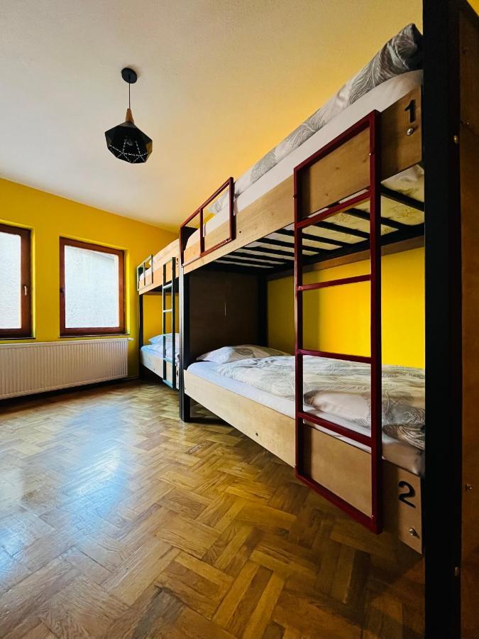 Hostel Prishtina Backpackers Pristina Extérieur photo