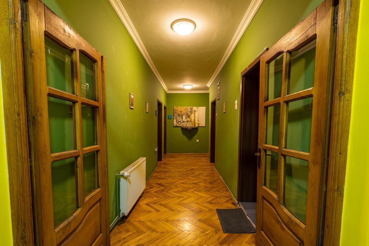 Hostel Prishtina Backpackers Pristina Extérieur photo